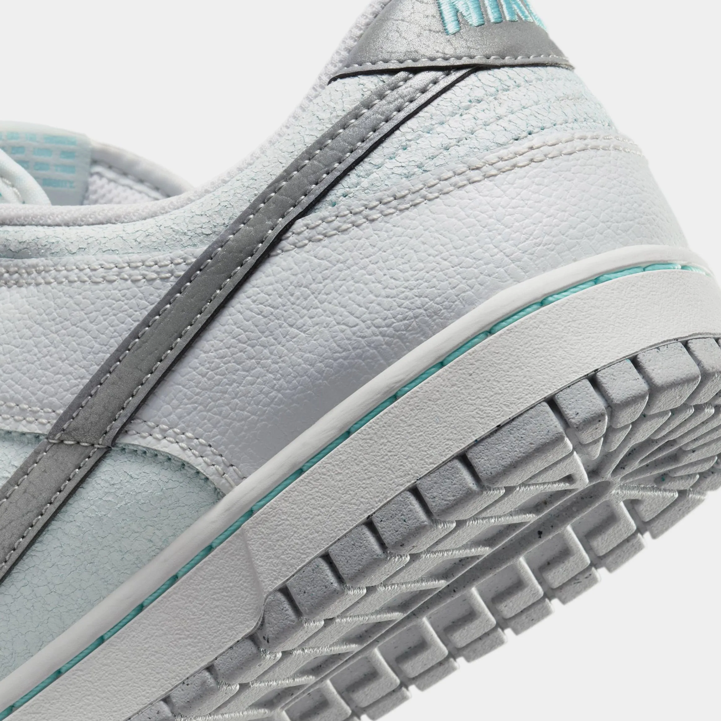 Dunk Low Winter Storm Mens Lifestyle Shoes (Summit White/Glacier Ice/Vast Grey/Metallic Silver)