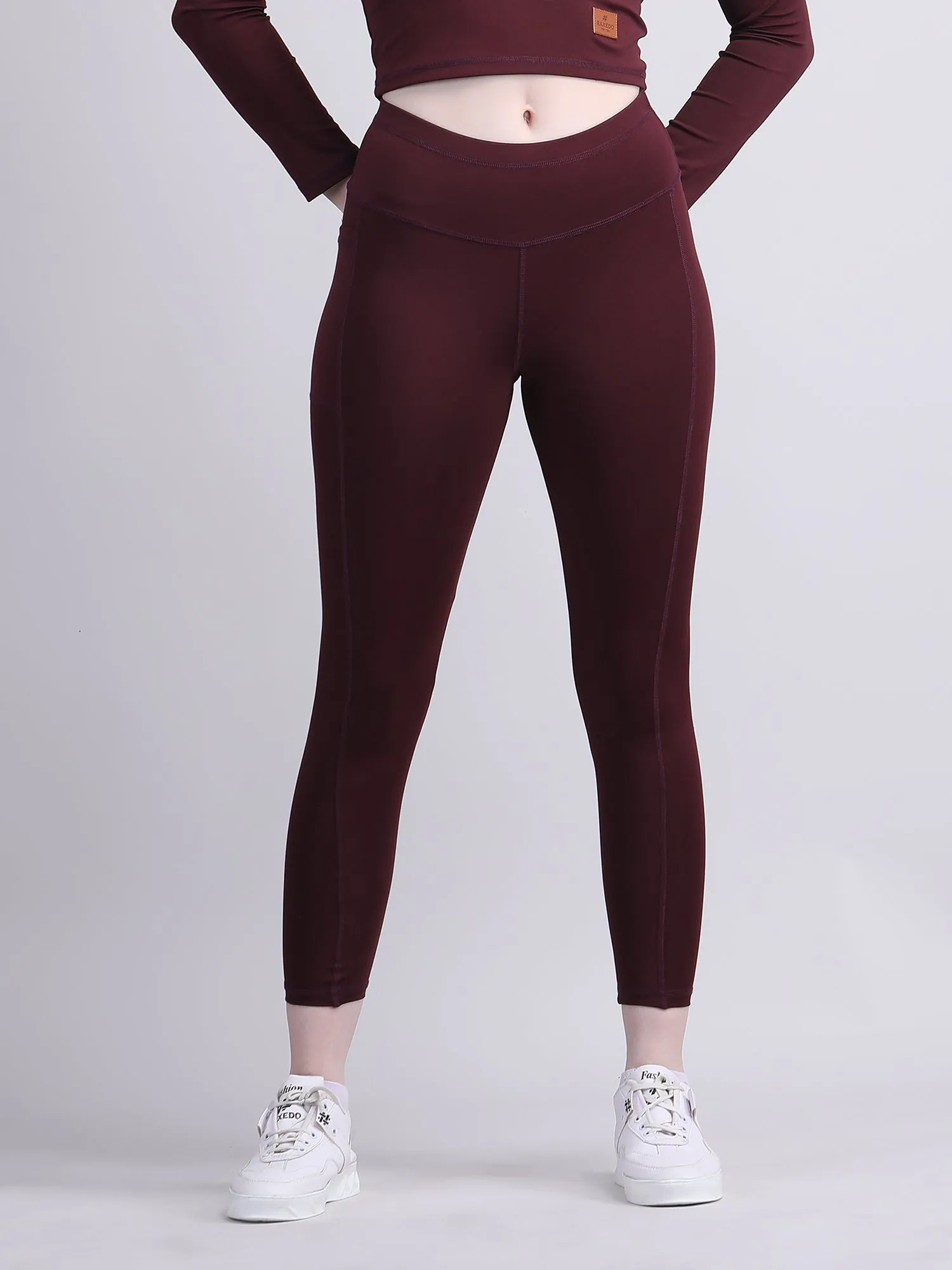 Women workout leggings with phone pocket